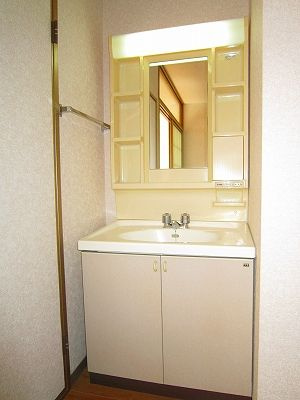 熊本市南区近見８丁目のアパートの独立洗面台