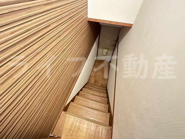 F-FLAT元町の玄関|収納もある玄関です