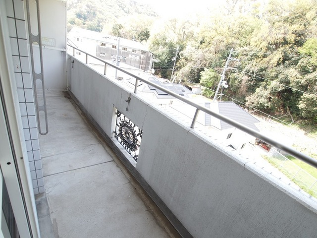 シャトー立田川のバルコニー