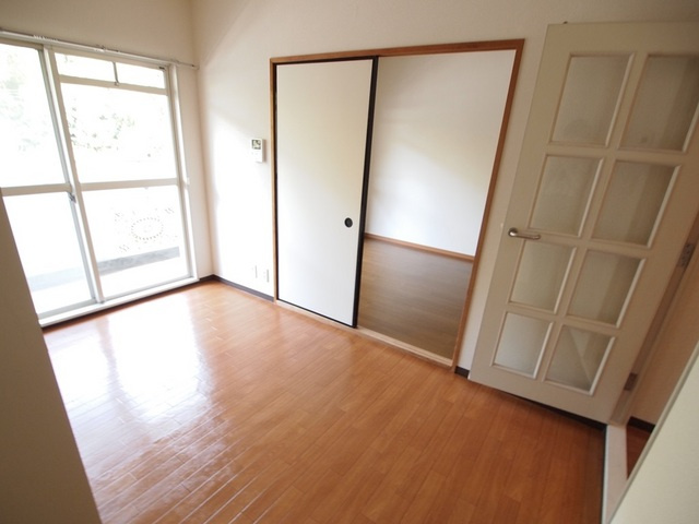 シャトー立田川の居間・リビング