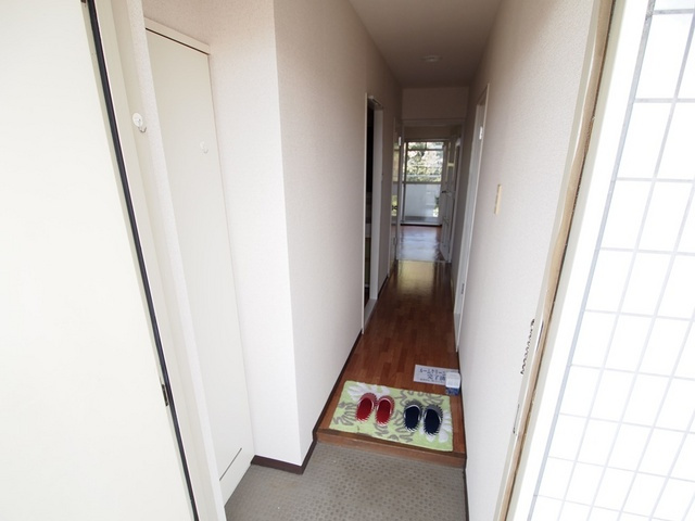 シャトー立田川の玄関