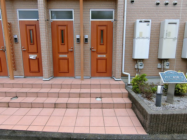 ダイトー南田園Aのエントランス