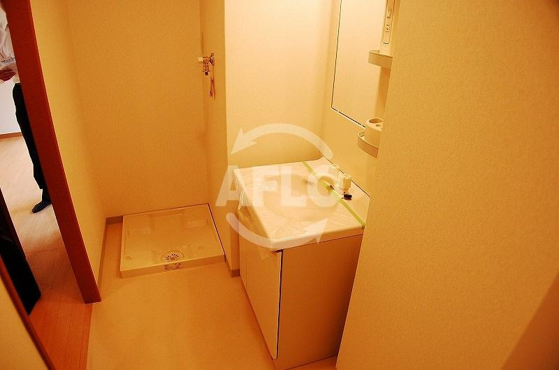 タウンコート幸町の洗面所|タウンコート幸町　脱衣所も広々