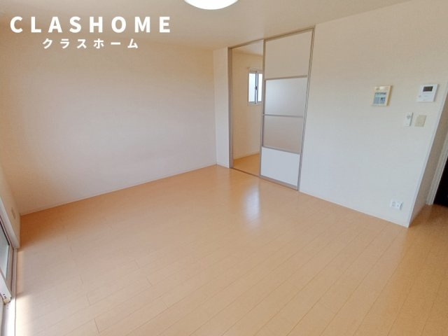 ビューテラス　　刈谷市近郊の賃貸はクラスホームの居間・リビング|同物件の別部屋になります。