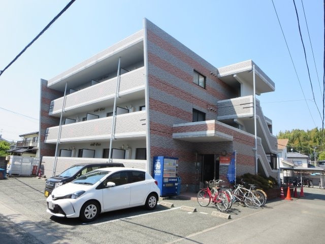 熊本市中央区黒髪５丁目の賃貸マンションの外観