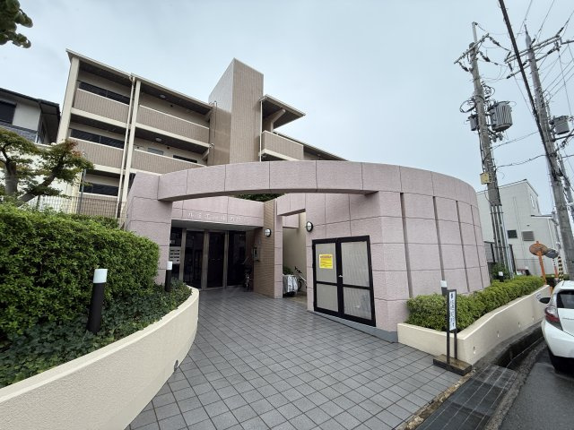 ルミエール西緑丘の外観