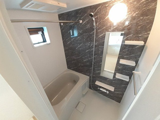 【浴室】 | リオンリゾートⅨ | 落ち着いた空間のお風呂です