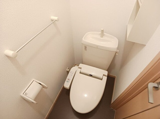 【トイレ】 | フローレンスつくばＡ | 清潔感のあるトイレです