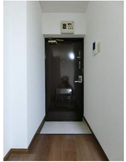 YKBAホーム野方の玄関