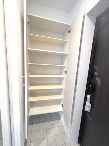 グリーンスクエアみそのの収納|シューズBOX