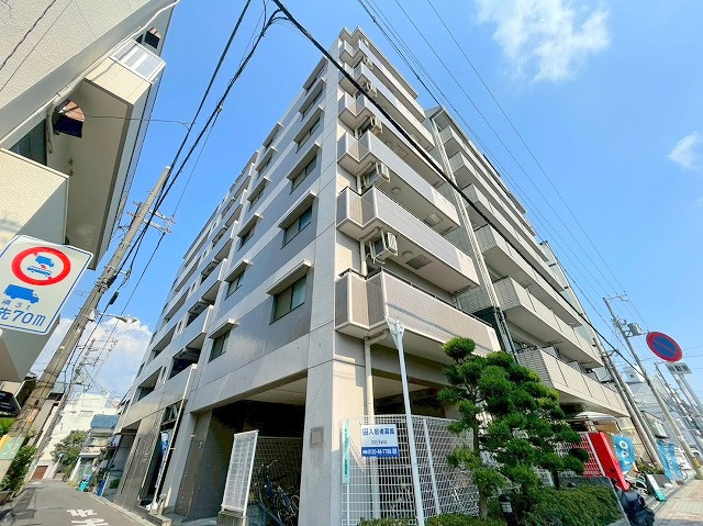 ドムール三国2番館の外観