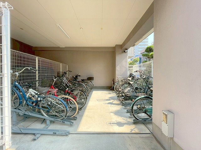 ドムール三国2番館のロビー