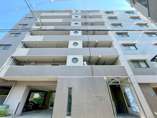 ドムール三国2番館の外観