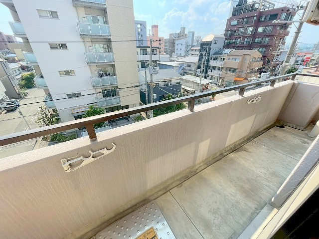 ドムール三国2番館のバルコニー