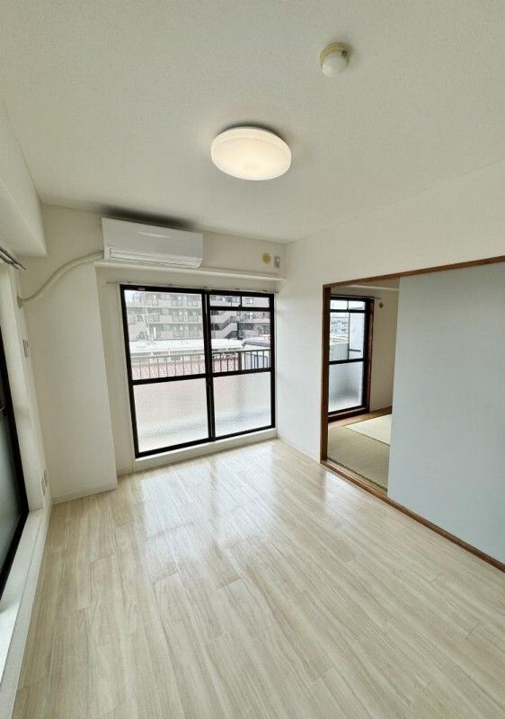 第２レクコーポ舞浜の居間・リビング