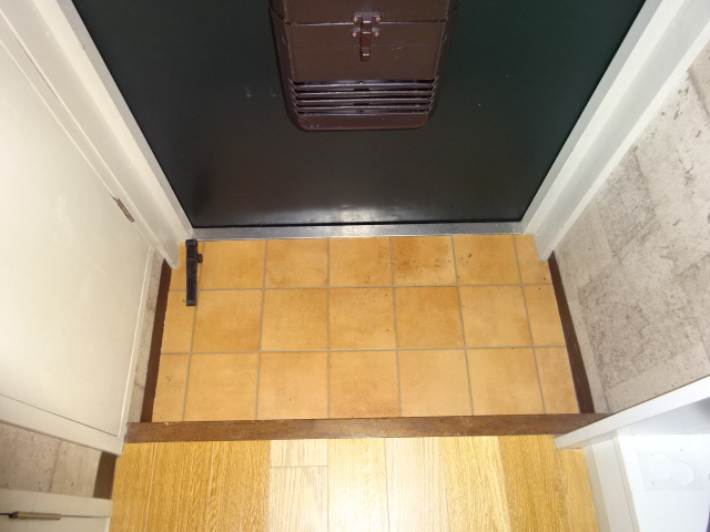 アスフローレスの玄関