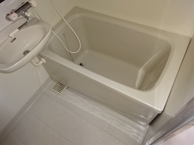 アスフローレスの浴室