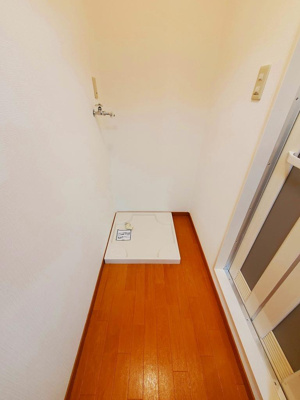 【洗面所】 | ピ・ラパン | 脱衣スペースもあります