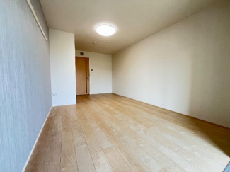 【内装】 | アジューレ | 室内