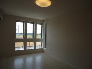 【居間・リビング】 | コンフォートレジデンスⅡ | 洋室