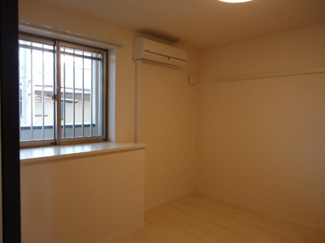 【寝室】 | コンフォートレジデンスⅡ | 洋室