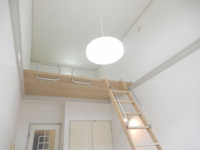レステ・ビュー桜ヶ丘北町の子供部屋