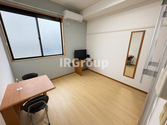 練馬区立野町の賃貸マンションの居間・リビング|家具家電は残置物になります