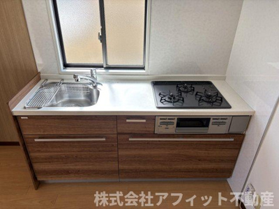 【キッチン】 | ハイネス駅家南A棟 | 3口ガスコンロ