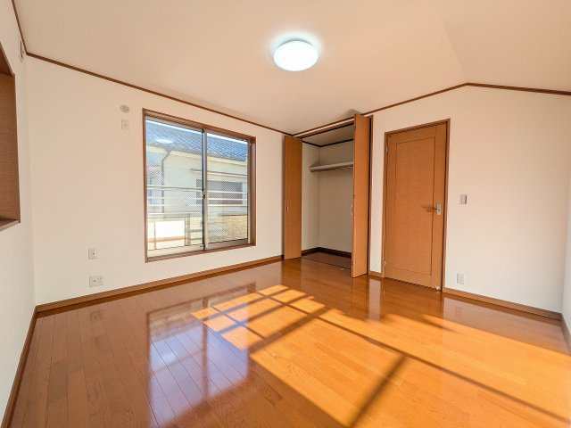 八王子市　高倉町　中古戸建ての収納|～収納力の高いクローゼット完備～