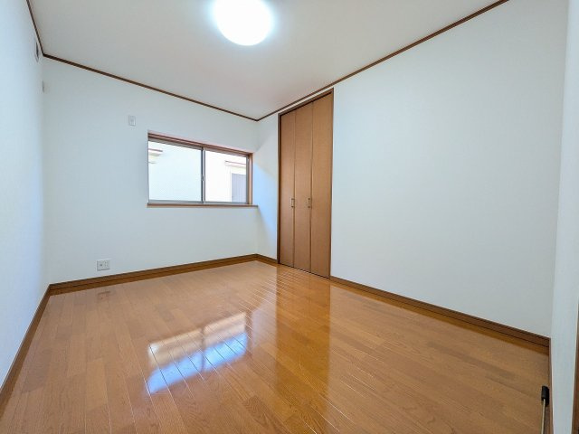 八王子市　高倉町　中古戸建ての洋室|～2階6.0帖の洋室です～
