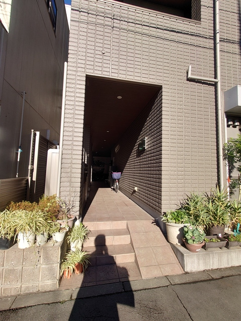 グランデュール SKTのエントランス