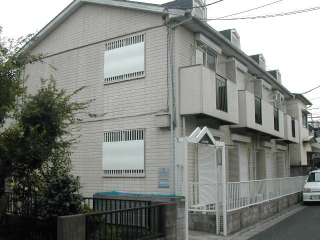 ジュネス大泉の外観