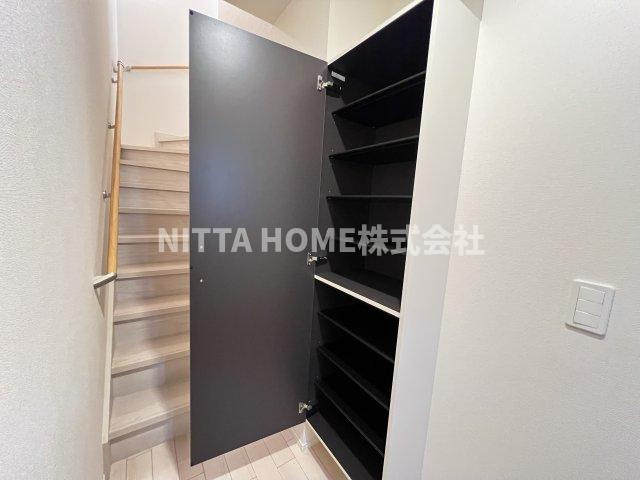 丹波市氷上町市辺のアパートの玄関|シューズボックス付き★