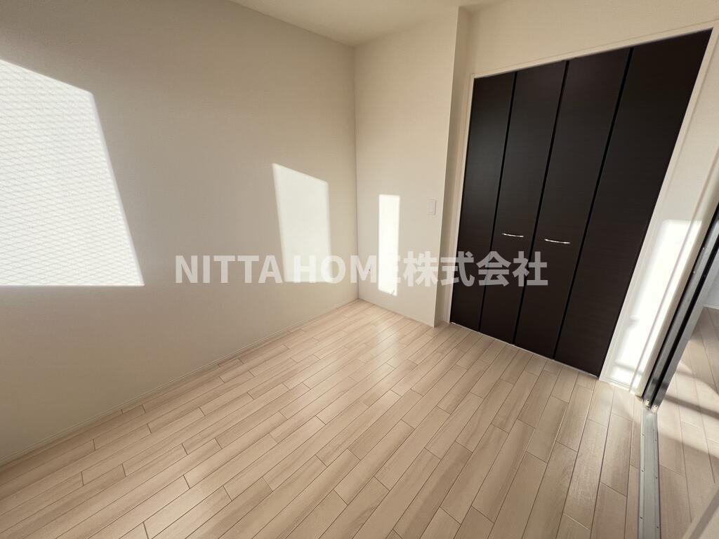 丹波市氷上町市辺のアパートの内装|こちらの洋室は4.7帖です◇