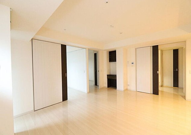 セルアージュ横濱関内エリーゼの居間・リビング