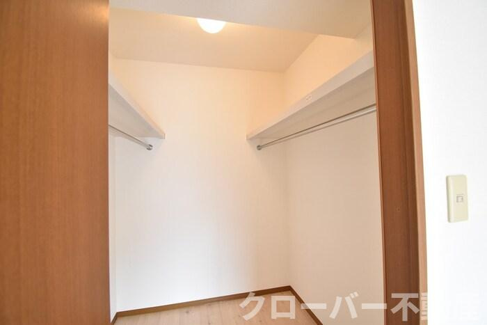 リビングタウン宇多津 C棟の収納|ウォークインクローゼット