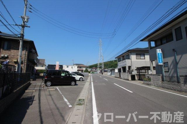 リビングタウン宇多津 C棟の駐車場|駐車場