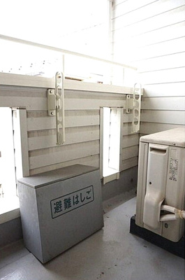 【バルコニー】 | メゾン・プルミエ１３６