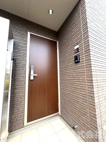 アーバンスクエア東大泉の玄関