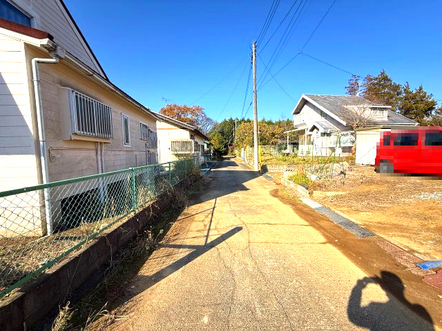 【前面道路含む現地写真】 | 建物二棟　鉾田市梶山　中古戸建
