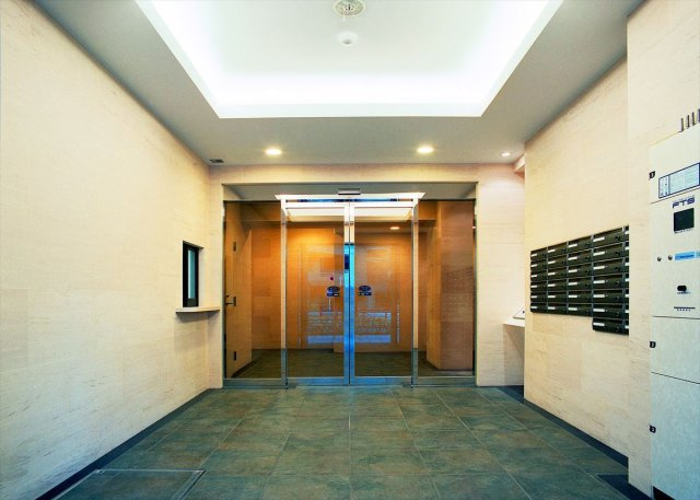 グラントゥルース練馬3のエントランス