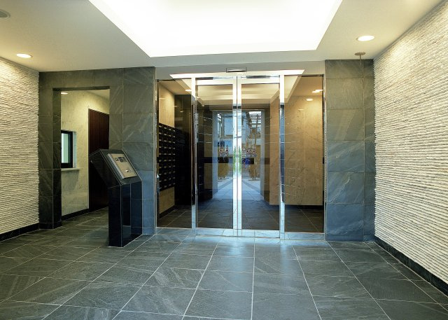 グラントゥルース練馬2のエントランス