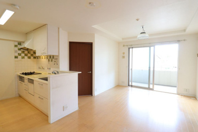 【居間・リビング】 | アーサー新飯塚レジデンス