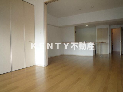 【居間・リビング】 | ソレイユ | 居間です