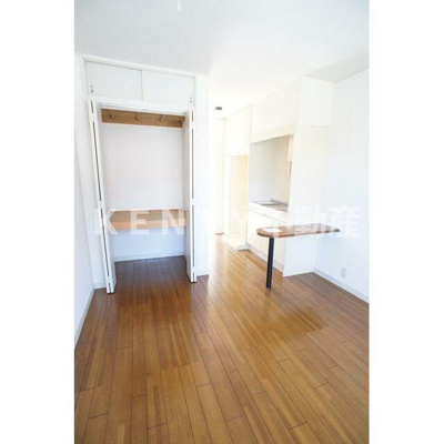 【寝室】 | アドウェル西嶺Ｃ棟 | 使い勝手のいい寝室です