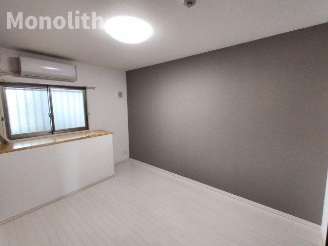 YF宮山台ガーデンの居間・リビング