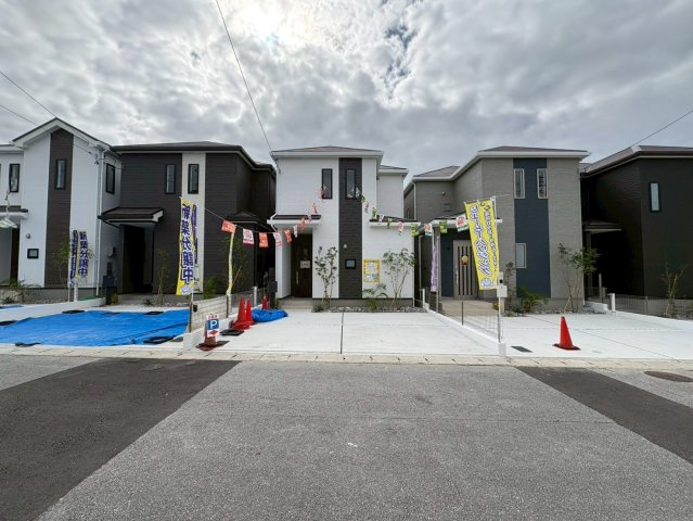 ＋＋　那覇市具志２丁目－C号棟（全７棟）の外観|外はこのようになっています