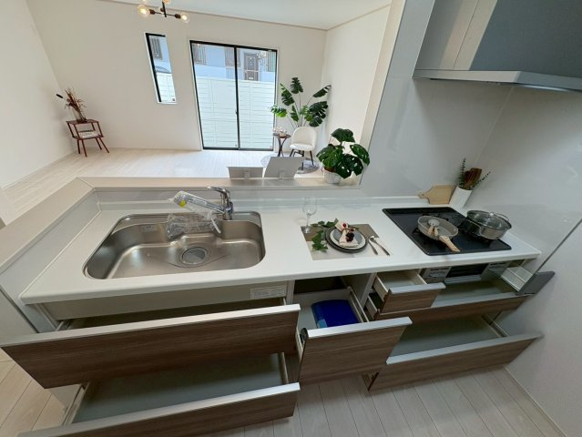 ＋＋　那覇市具志２丁目－C号棟（全７棟）のキッチン