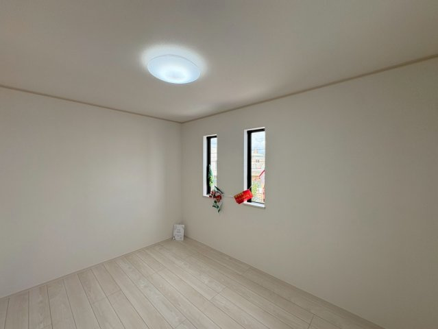 ＋＋　那覇市具志２丁目－C号棟（全７棟）の洋室