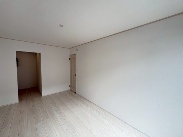 ＋＋　那覇市具志２丁目－C号棟（全７棟）の洋室